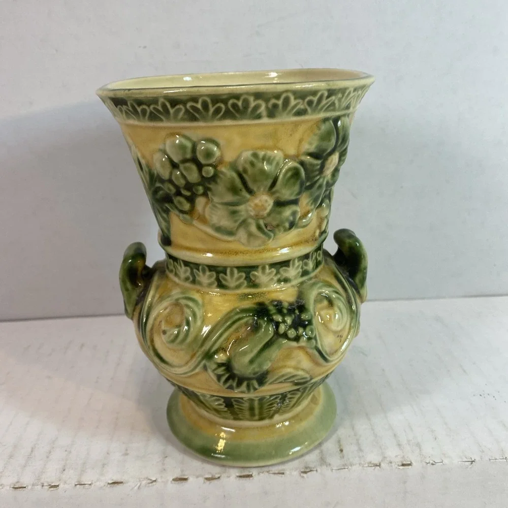 Vintage Occupied Japan Pottery Vase Raised‎ Flowers Grapes Hand Painted